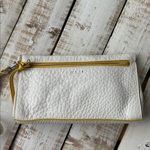 Coach Clutch Wristlet Chalk/Yellow
